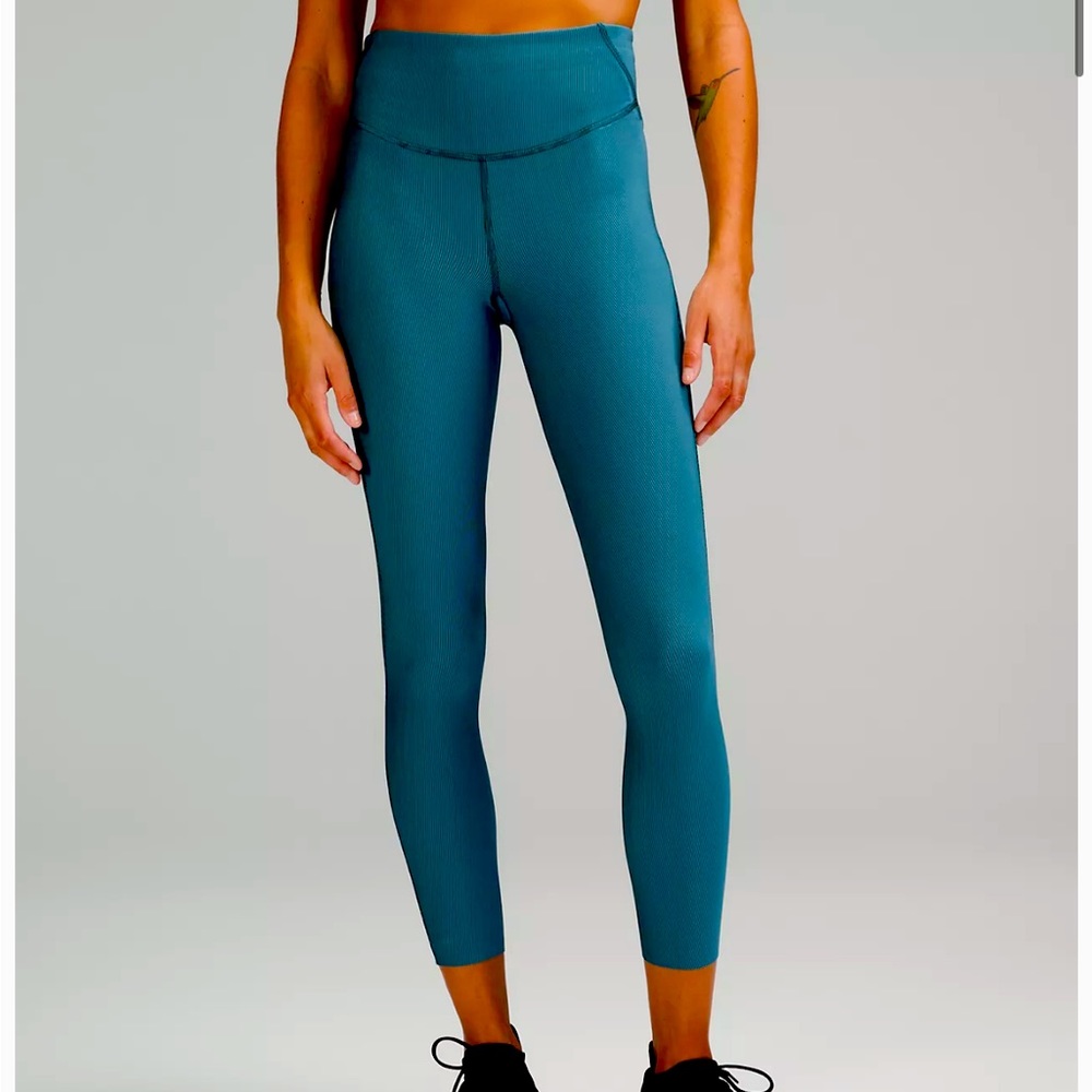 NWT Base Pace HR Ribbed 25”